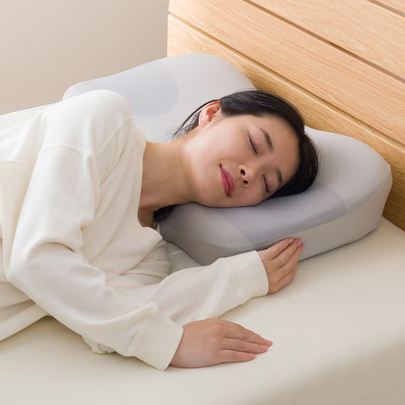 GENTLE-ON-CHEEKS PILLOW FOR SIDEWAYSLEEP P2508